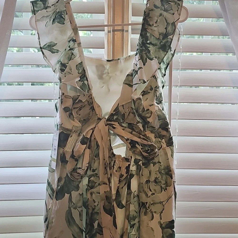 Floral Green and White Jumpsuit - Picture 7 of 7